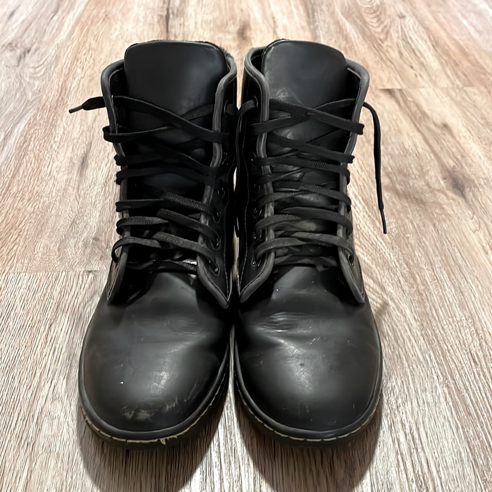 Dr. Martens Shoreditch Boot